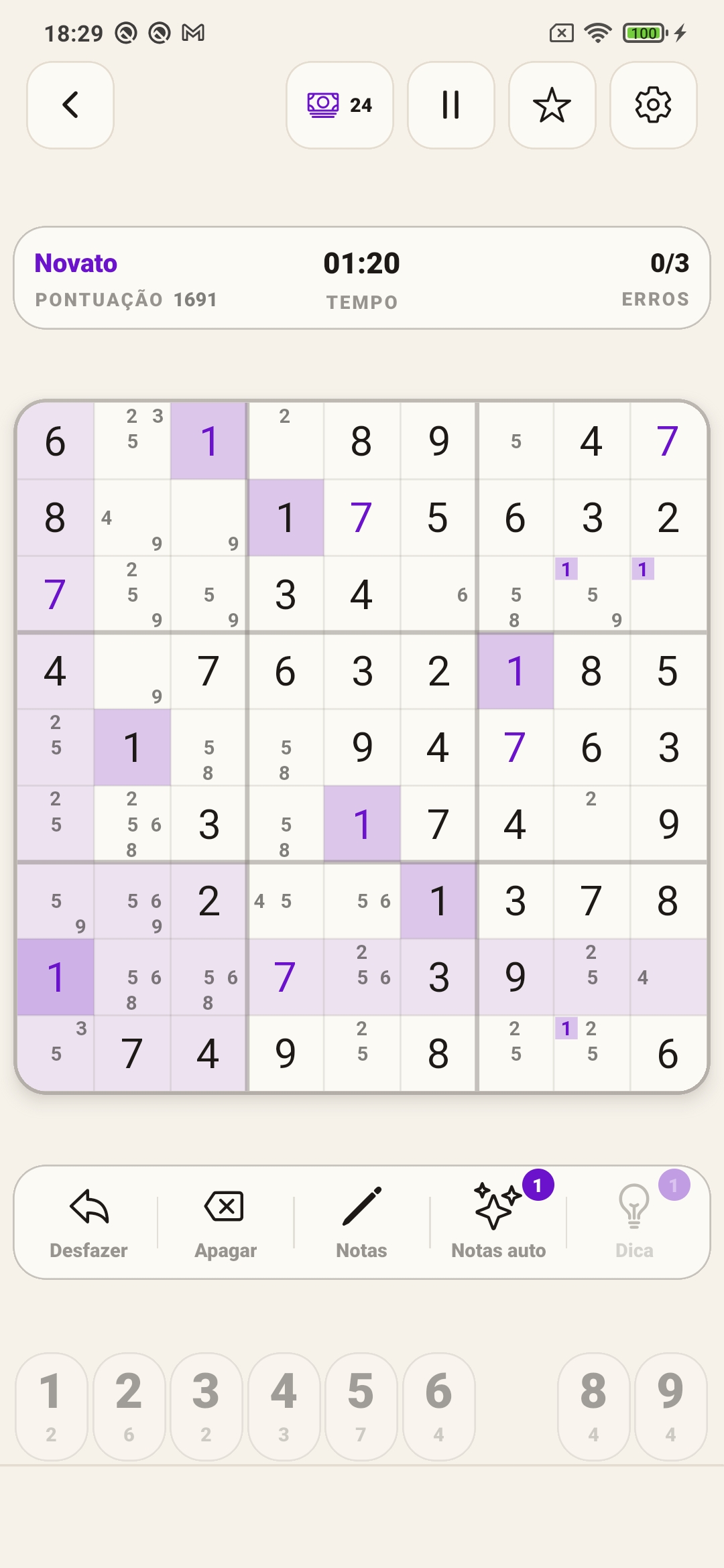 Captura do Daily Sudoku mostrando um tabuleiro em andamento com Pontuação, Tempo, Erros e Nível visíveis.